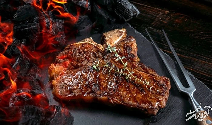 گوشت روی استخوان استیک گوشت